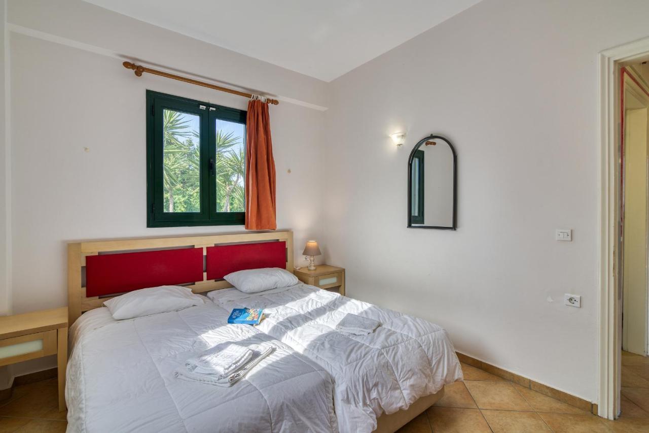 Analipsi Beach Front Villas - Happy Rentals Kastron  Экстерьер фото